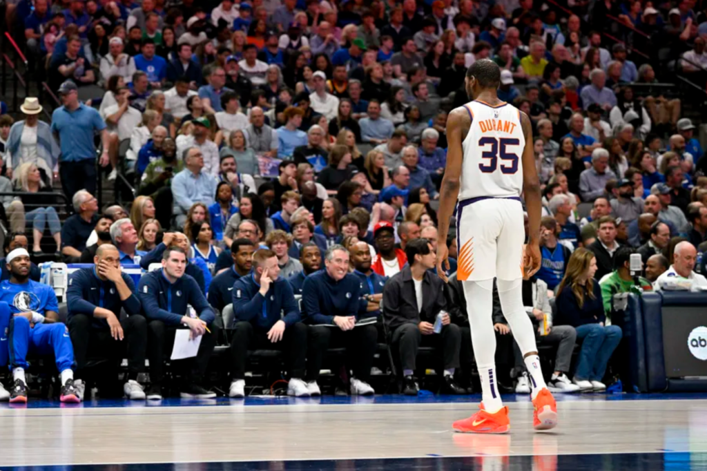 Kevin Durant vaiado pelos torcedores de Oklahoma