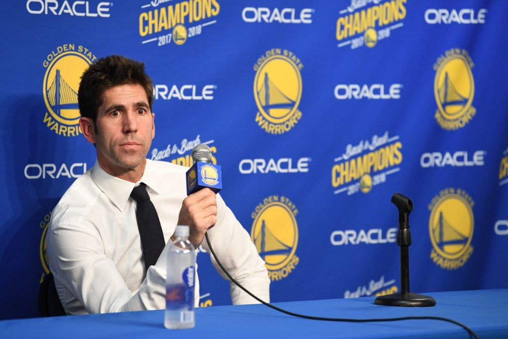 Bob Myers, de los Golden State Warriors, se enfrenta a una decisión sobre su contrato