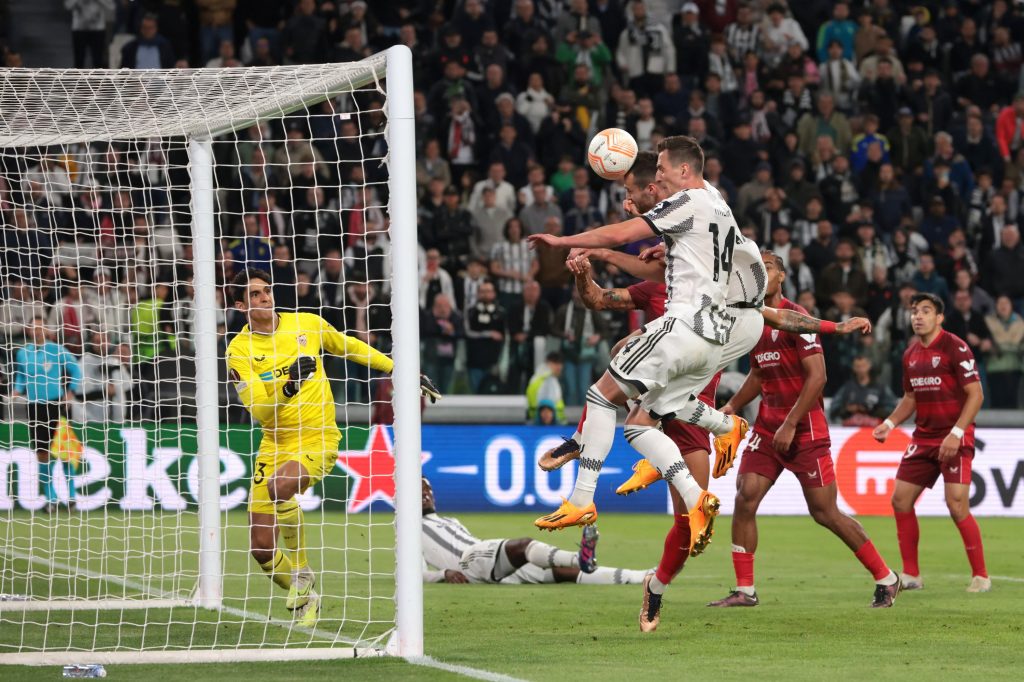 UEFA Europa League: Juventus snatched a draw in the 97th minute. Roma beat Bayer in a hard-fought match
