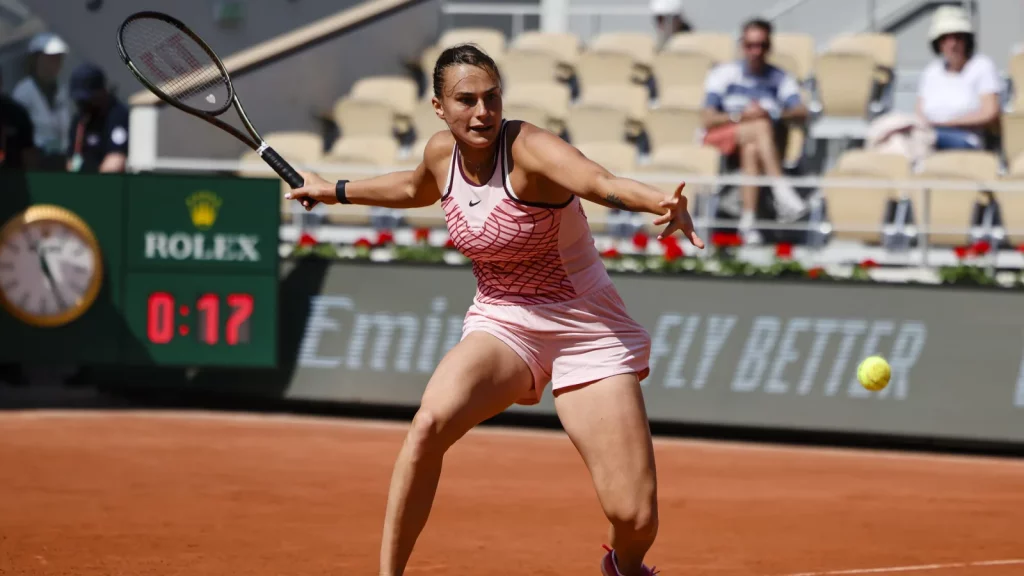 Andrey Rublev e Stefanos Tsitsipas passam para a próxima rodada no Aberto da França, Sakkari é eliminado