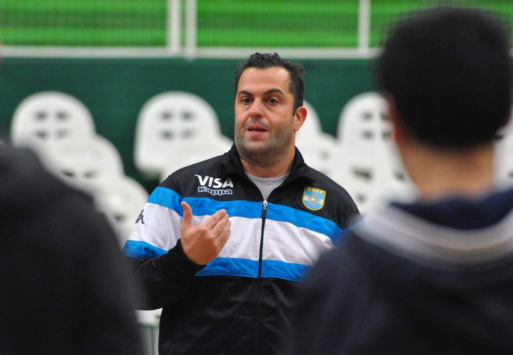 Silvio Santander pode comandar o Basquete do Corinthians na próxima temporada