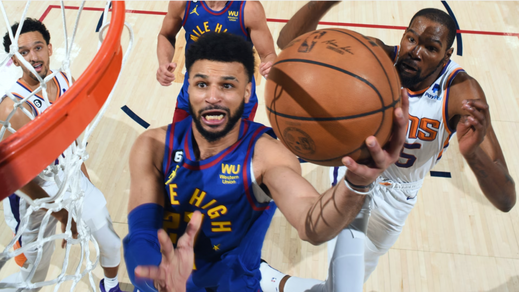 Nuggets vence o Suns, com polêmica falta cometida por Chris Paul