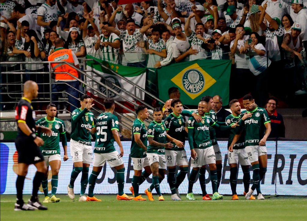 Abel Ferreira, técnico do Palmeiras, elogia dedicação dos jogadores e promete fidelidade ao clube