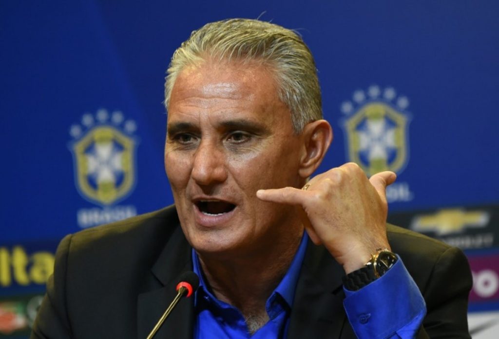 Tite, ex entrenador de la selección brasileña, figura entre los favoritos para el puesto en el Al-Hilal