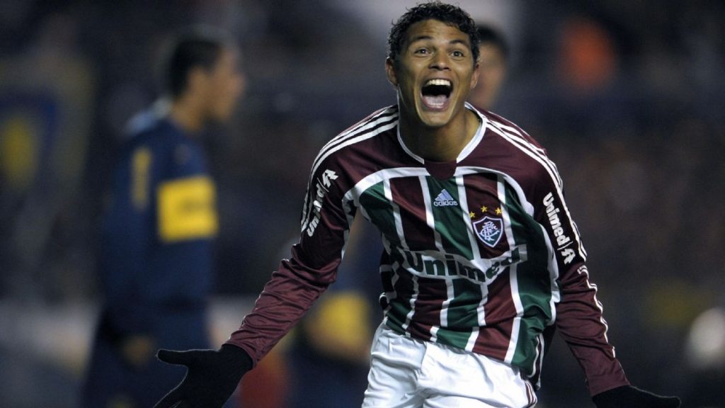 Thiago Silva está aberto a voltar ao Fluminense, mas só se o Chelsea não o quiser