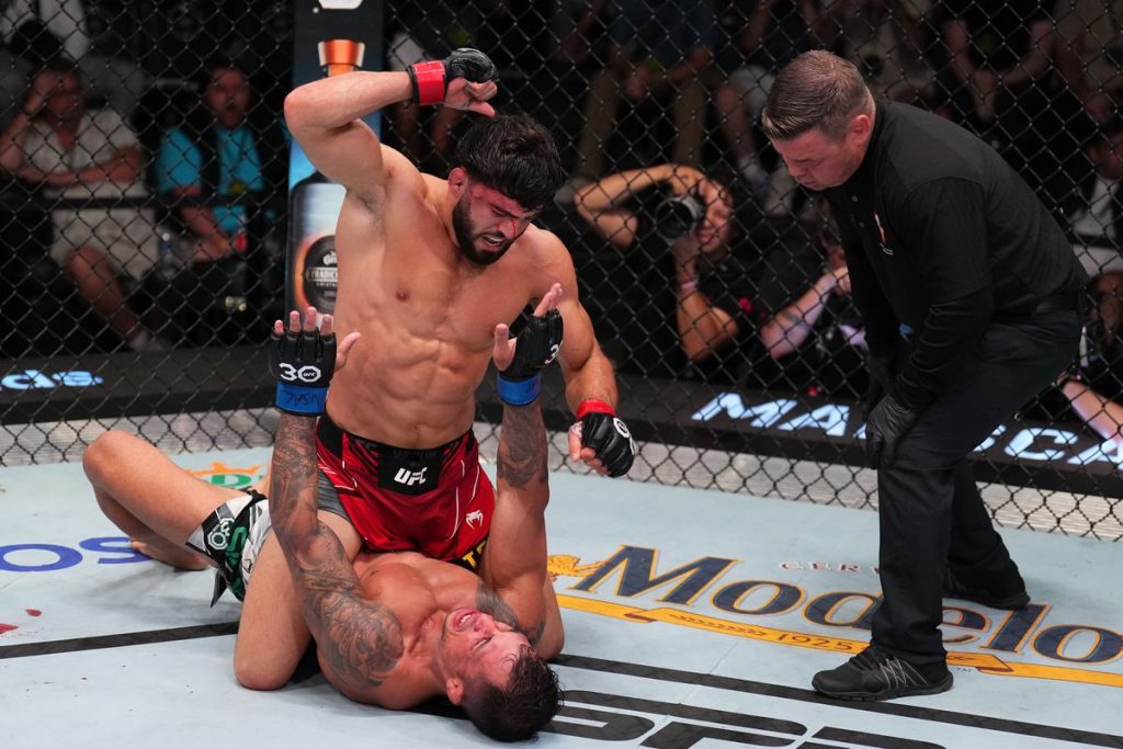 Arman Tsarukyan overcomes Joaquim Silva’s resistance in UFC Vegas 75 co-main event