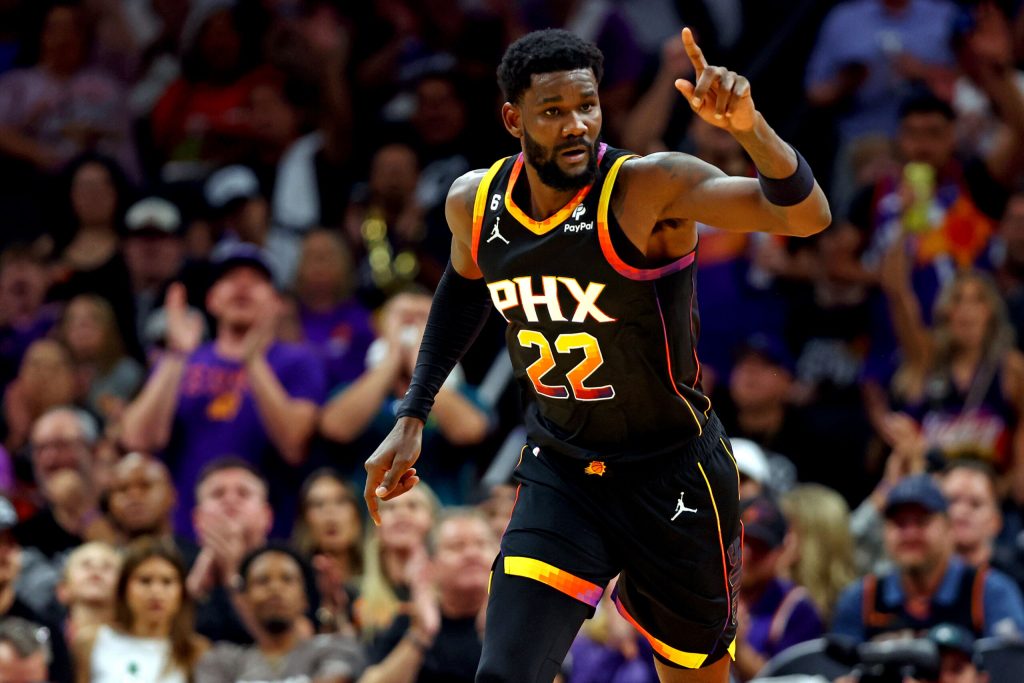 Los Phoenix Suns aseguran el futuro de Deandre Ayton en plena búsqueda del campeonato