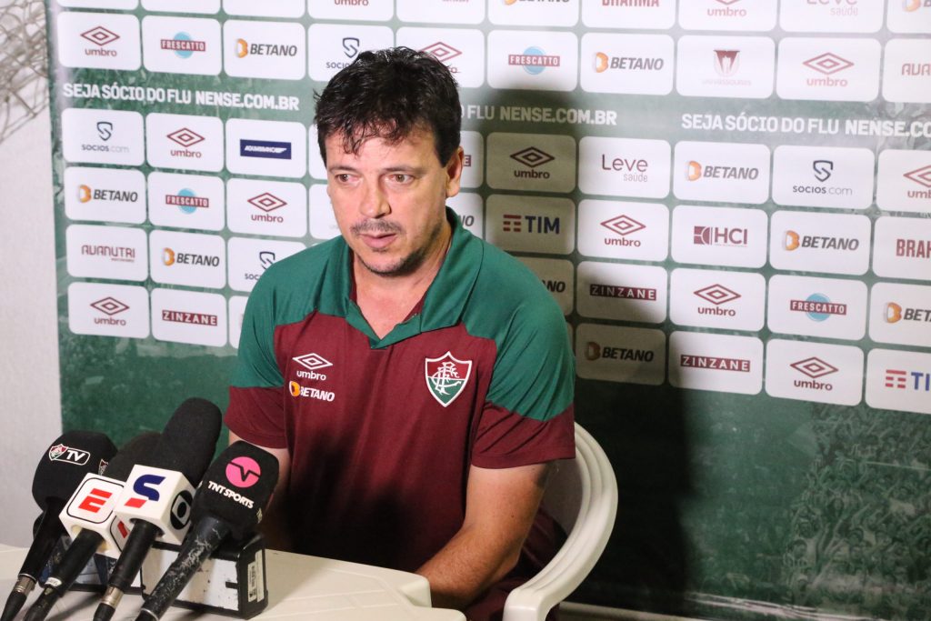 Diniz analyzes Fluminense’s draw against Sporting Cristal and talks about the locker room rumors