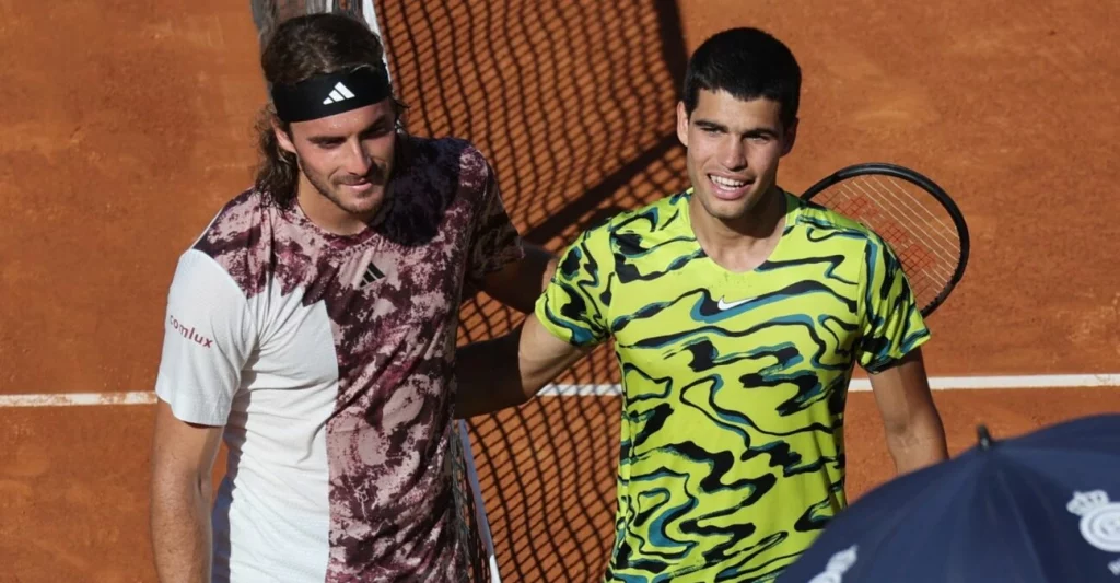 Alcaraz se prepara para semifinales ante Djokovic tras vencer a Tsitsipas en sets corridos