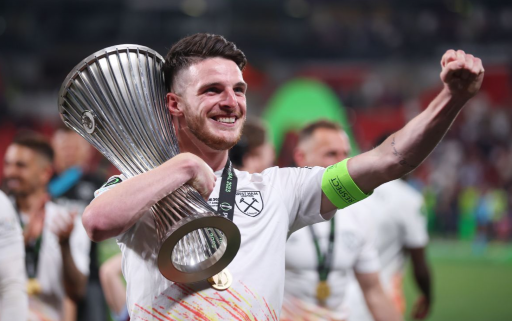 Amor e lealdade: Declan Rice declara admiração pelo West Ham após a vitória na Liga da Conferência Europa