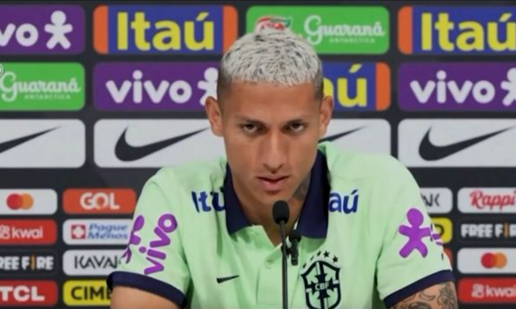 Richarlison brinca sobre preferência de número de camisa e expressa a falta de Neymar na seleção brasileira