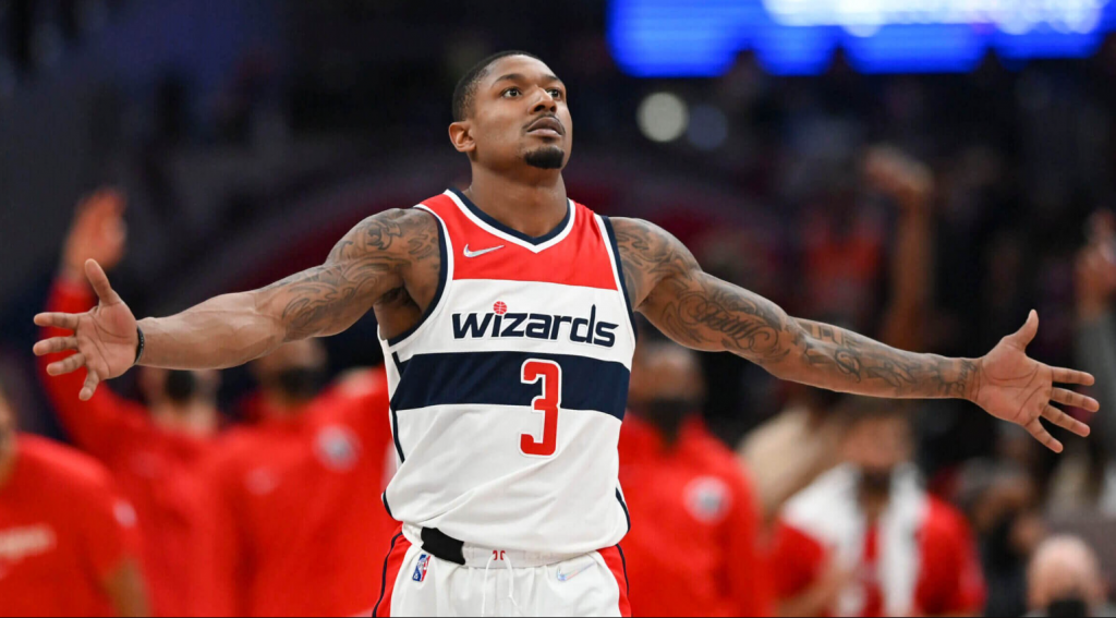 Kings y Wizards inician conversaciones para traspasar a Bradley Beal