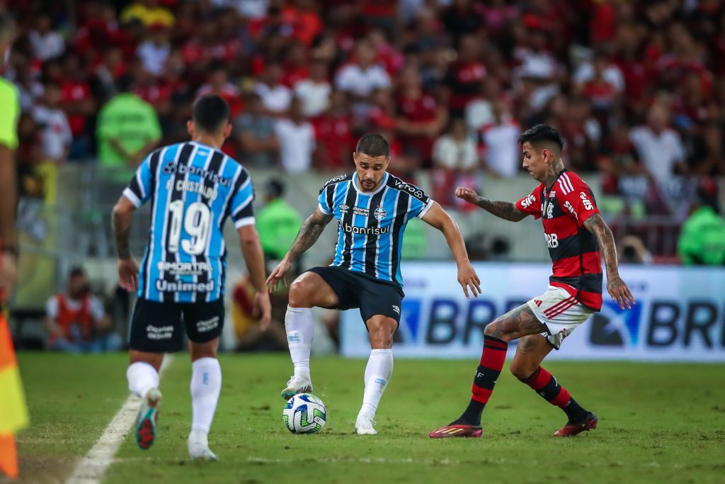 Resumo da Série A do Brasileirão: Flamengo vence, Vasco e Fluminense empatam (vídeo)