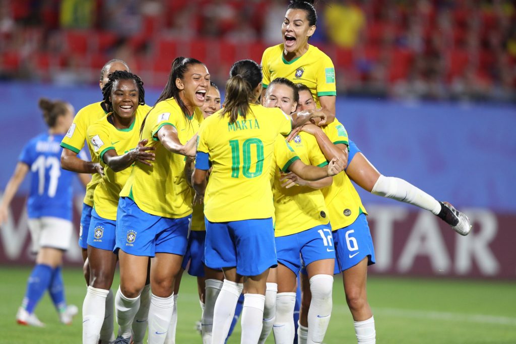 La selección femenina de Brasil sube al 8º puesto de la Clasificación Mundial de la FIFA