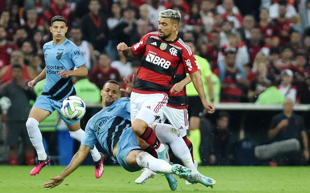 São Paulo y Flamengo ganan sus partidos de ida de cuartos de final de la Copa do Brasil (vídeo)