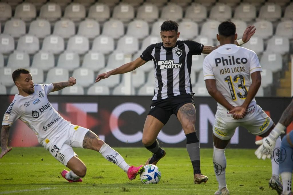 16ª jornada de la Serie A brasileña: victoria del Atlético-PR, empate entre Santos y Botafogo y triunfo del Goiás sobre el Cruzeiro (vídeo)