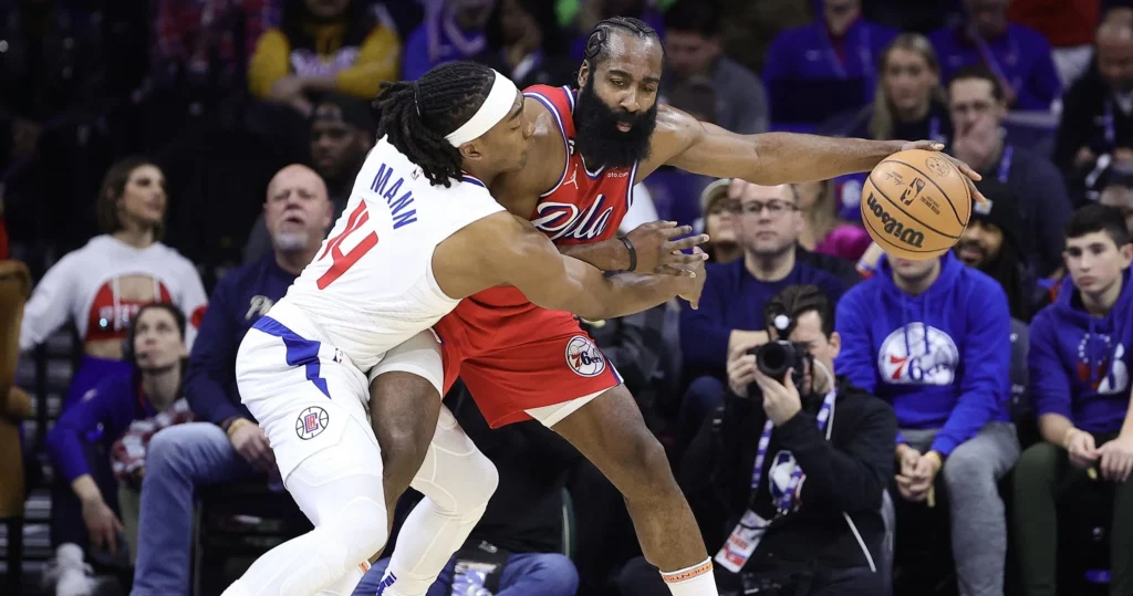Los Angeles Clippers, reacios a desprenderse de Terance Mann en un posible intercambio de James Harden con Philadelphia 76ers