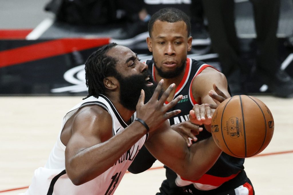 NBA aplica nova penalidade por flopping e amplia os desafios dos técnicos