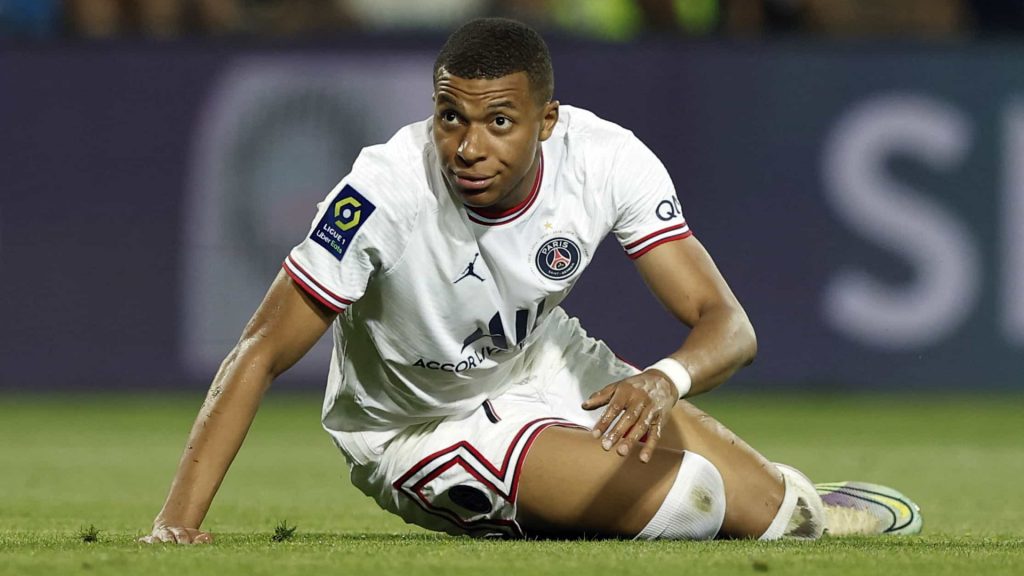 Mbappé: PSG quer guerra? O francês deu uma entrevista escandalosa, irritando os sócios do clube