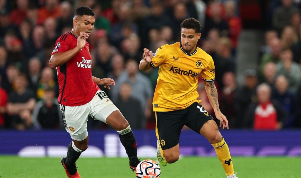 Gary Neville e Jamie Carragher criticam o desempenho de Casemiro na vitória do Manchester United sobre o Wolves