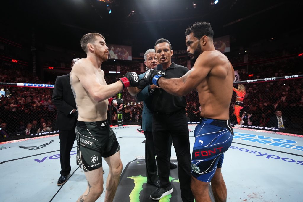Cory Sandhagen domina a Rob Font; Diego Lopes acaba con Gavin Tucker con un triángulo de brazo