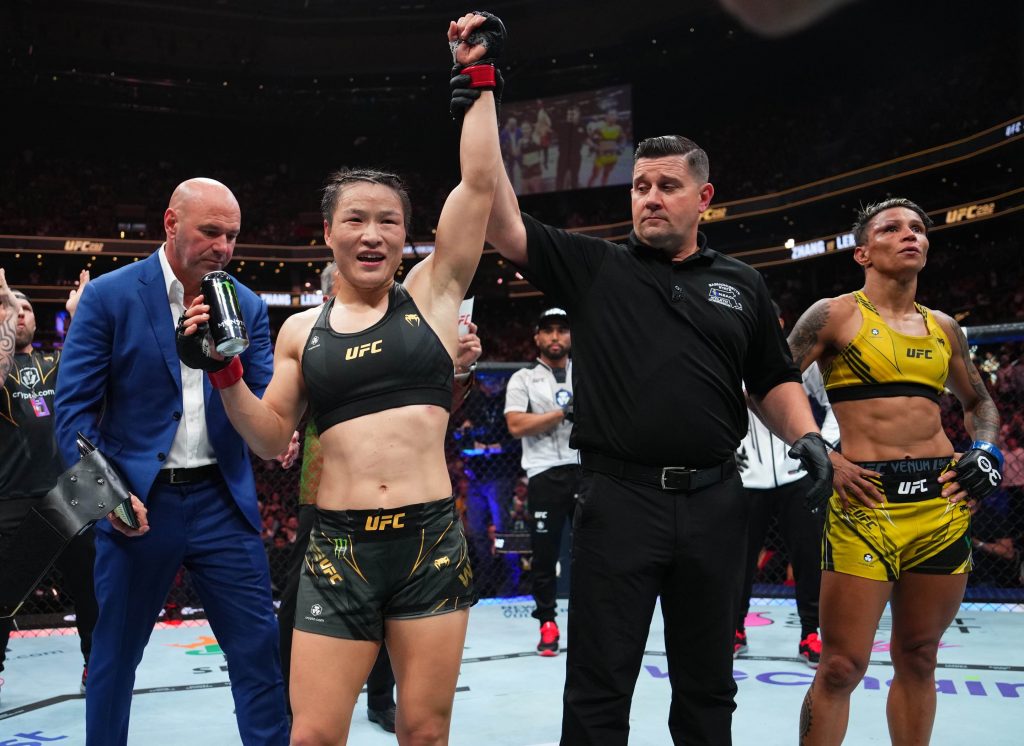 Sean O’Malley noquea a Aljamain Sterling; Zhang Weili defiende el título de peso paja ante Amanda Lemos