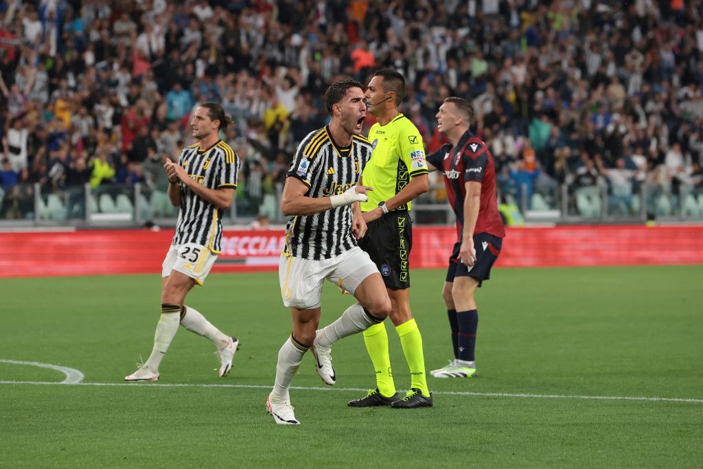 Dusan Vlahovic’s decisive late goal saves a point for Juventus against Bologna (video)