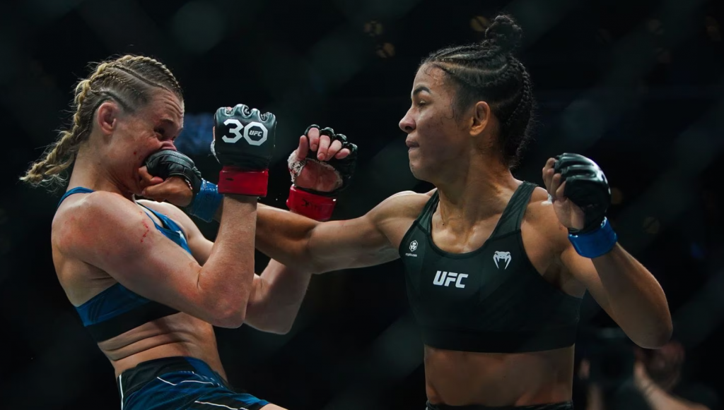 Gregory Rodrigues noquea a Denis Tiuliulin en R1; Karine Silva obliga a Maryna Moroz a terminar