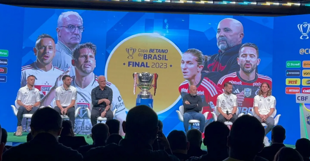 Ven el fútbol con los ojos cerrados»: Thiago Silva critica la valoración de 84 en EAFC 24