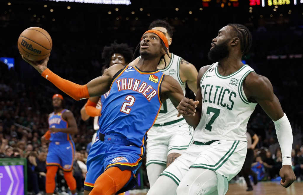 David Luiz está en el punto de mira de Al-Ettifaq y Besiktas, y el central brasileño abre la puerta a regresar a Europa.