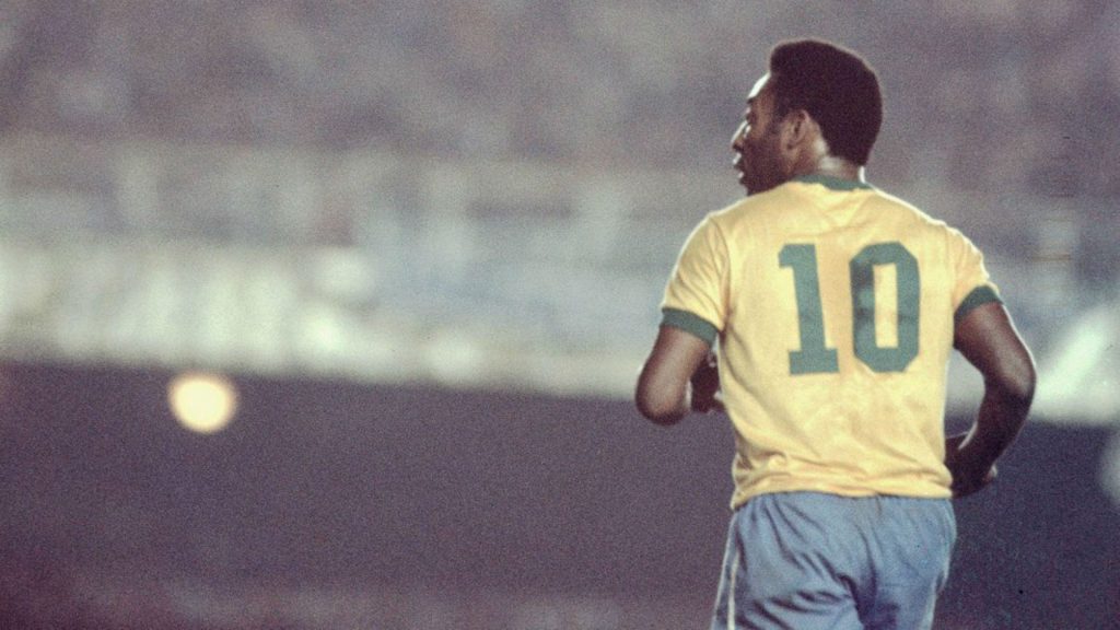 La rara camiseta de Pelé se subastará