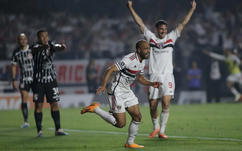 O São Paulo venceu o clássico contra o Corinthians e chegou à final da Copa do Brasil (vídeo)