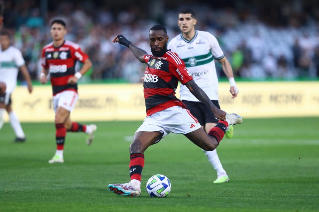 Brasileirão Série A: Flamengo, Vasco, Bahia e Santos garantem vitórias na 20ª rodada (vídeo)
