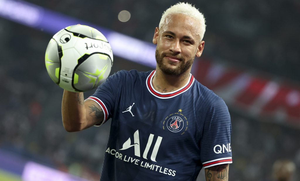 Neymar deixa o PSG. Liverpool pagará recorde britânico de £ 110 milhões por Caicedo