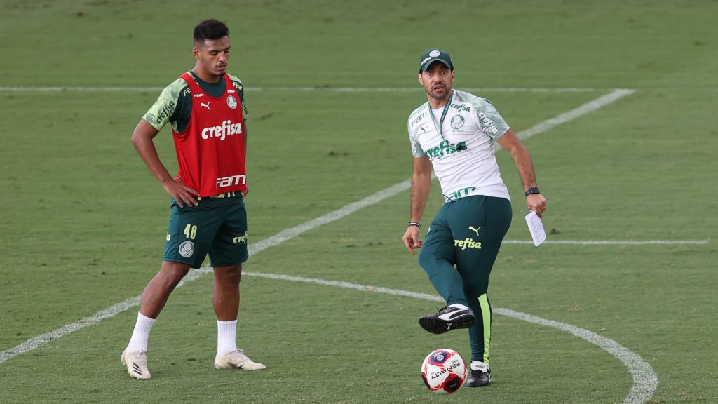 O Palmeiras se prepara para uma agenda cheia de ação, com o técnico Abel Ferreira traçando estratégias para os principais jogos