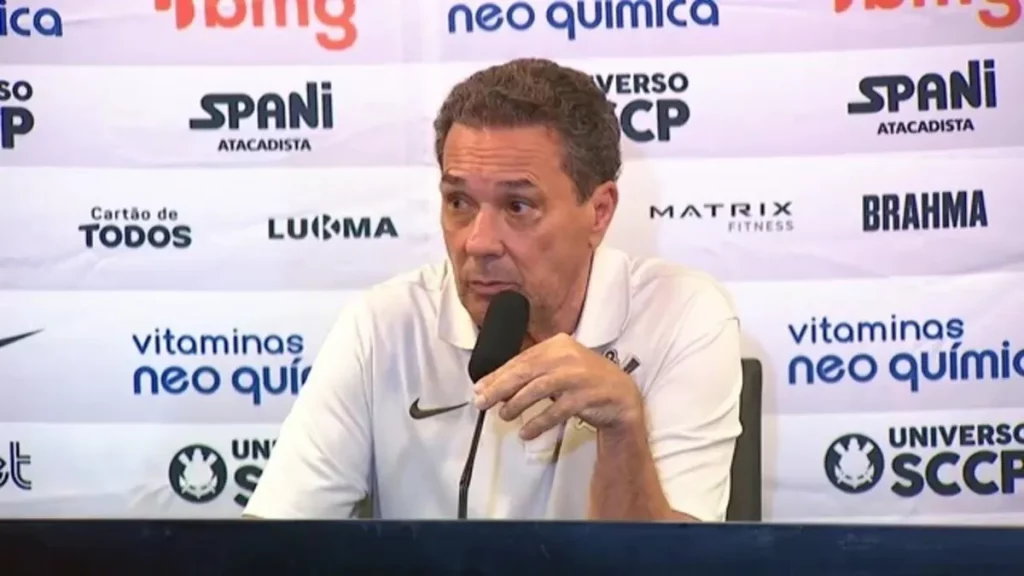 “Luxemburgo minimiza a derrota do Corinthians para o Fortaleza: “Não estou preocupado com a derrota, pois temos jogos decisivos pela frente