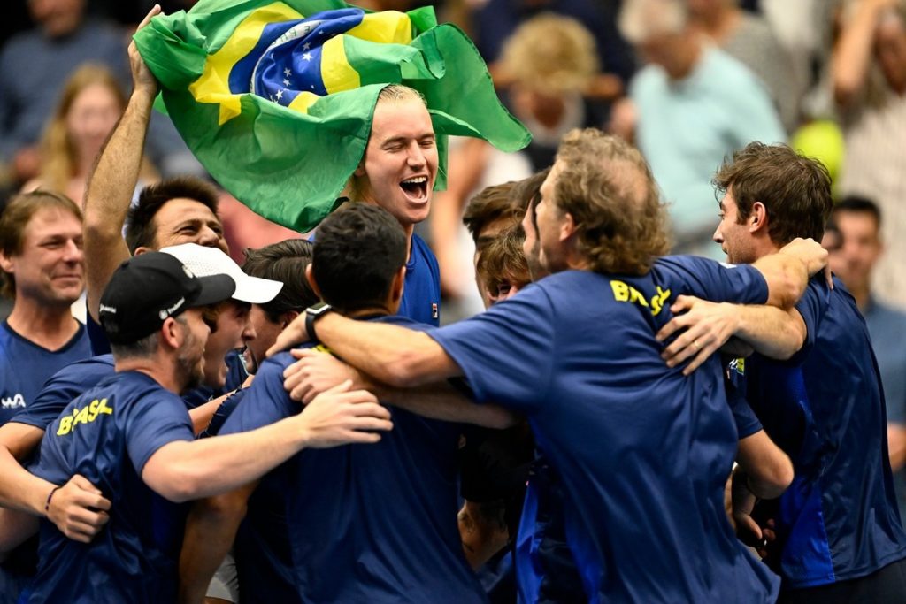 Brazil beat Denmark with three straight Davis Cup wins