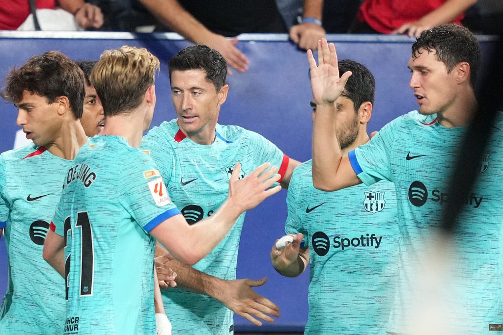 Lewandowski brought victory for Barcelona, Atlético didn’t play due to the storm in Madrid (video)