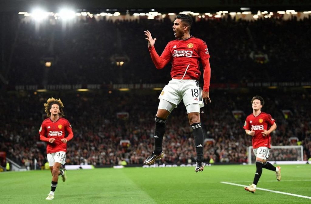 Copa EFL: Casemior brilha, Amrabat impressiona e o Manchester United vence o Crystal Palace por 3 a 0