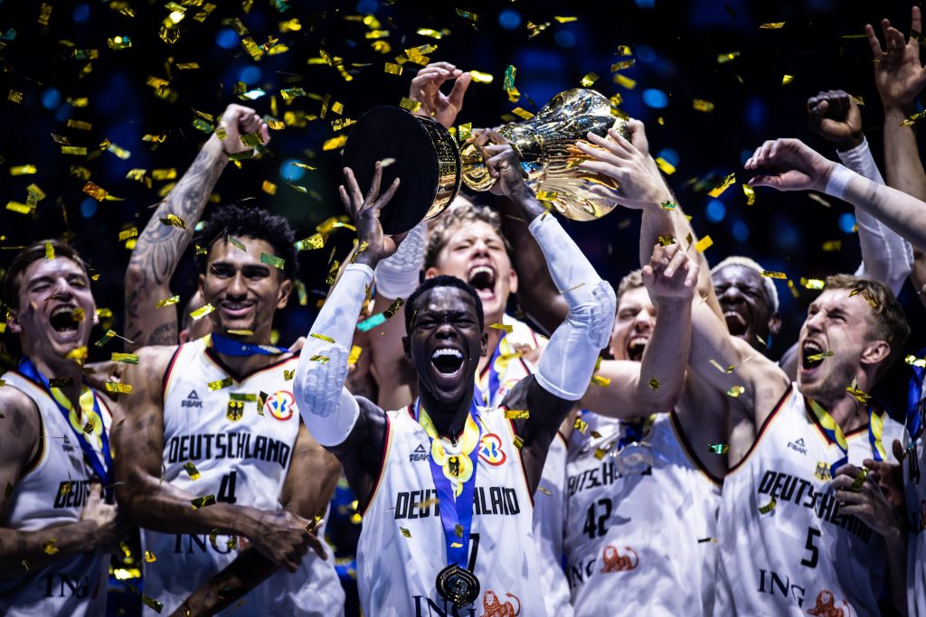 A equipe nacional de basquete da Alemanha derrotou a Sérvia por 83 a 77, tornando-se campeã mundial pela primeira vez na história