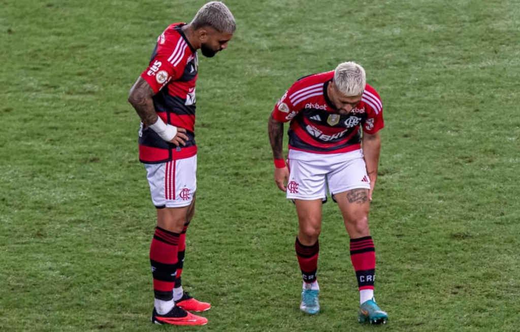 Los jugadores del Flamengo Arrascaeta y Luiz Araújo, a contrarreloj para la final de la Copa de Brasil
