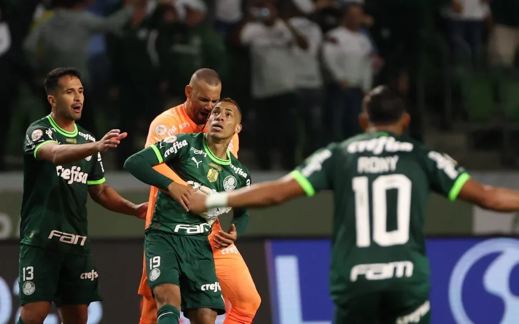 Abel Ferreira descarta a polêmica em torno das comemorações de Breno Lopes; chama isso de “explosão emocional”