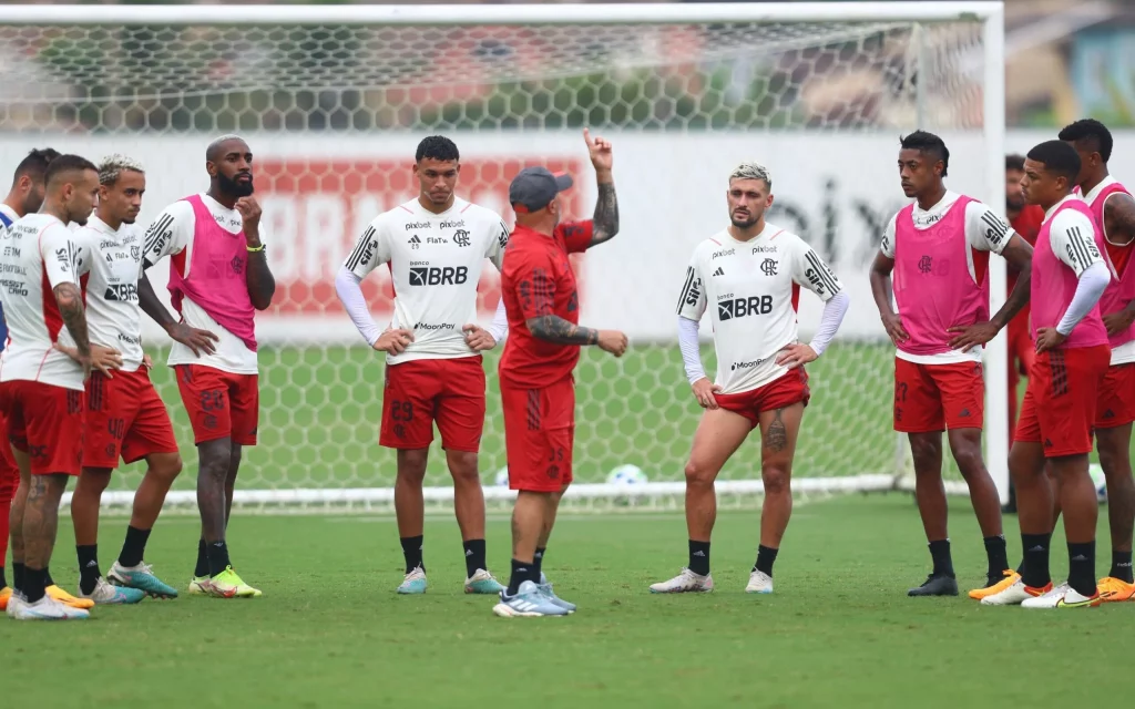 Sampaoli’s tactical juggling act: Rossi in goal, Pedro in the starting line-up and emerging talents shine in Flamengo’s training session
