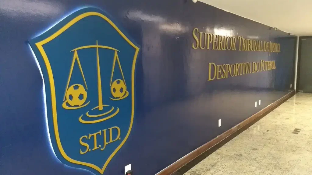 FIFA impõe proibição mundial de jogadores contaminados por manipulação de resultados; será iniciado um processo criminal