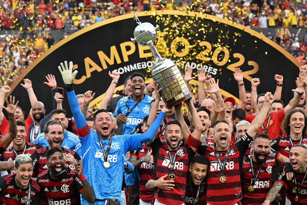 Flamengo y Conmebol se enfrentan por la sede de la final de la Libertadores, creando una crisis inesperada