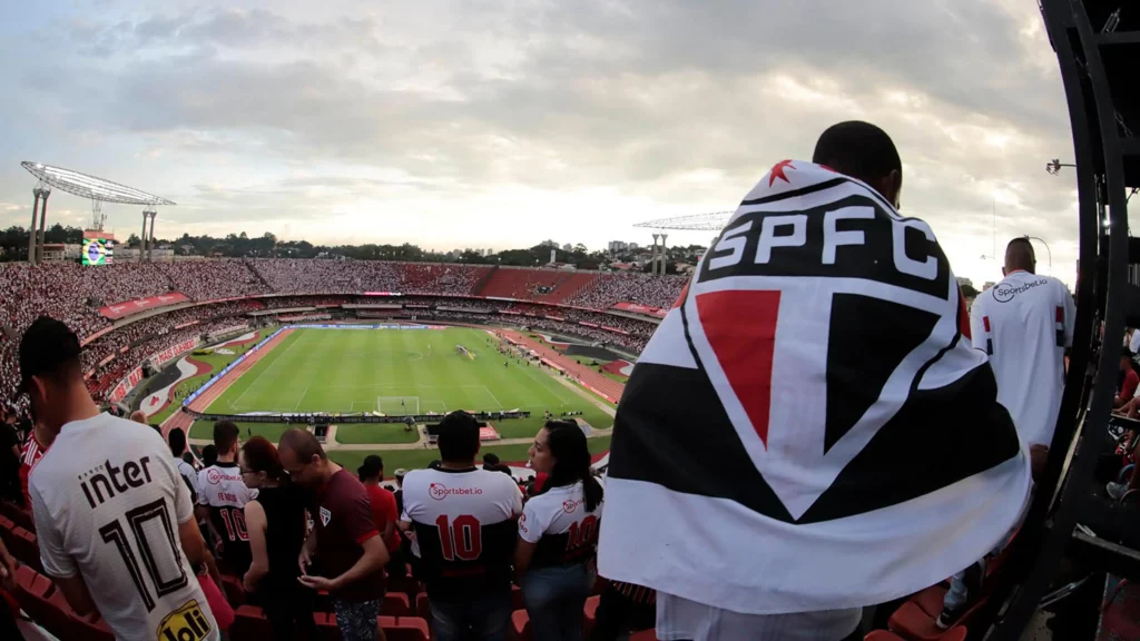 El Director de Fútbol del São Paulo habla sobre los planes de futuro del club, las adquisiciones de jugadores y la dinámica de la plantilla.