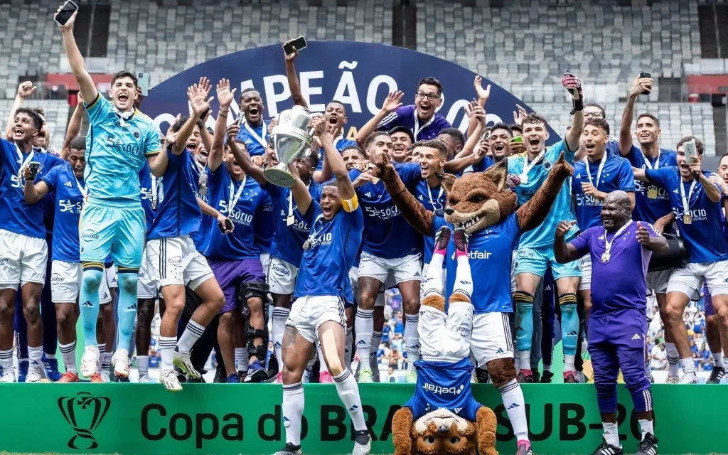 Cruzeiro wins first U-20 Brazil Cup title with 2-0 win over Grêmio