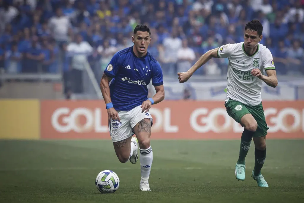 Brasileirão Serie A summary: Santos rise, Cruzeiro holds on and Coritiba surprises on an action-packed Sunday