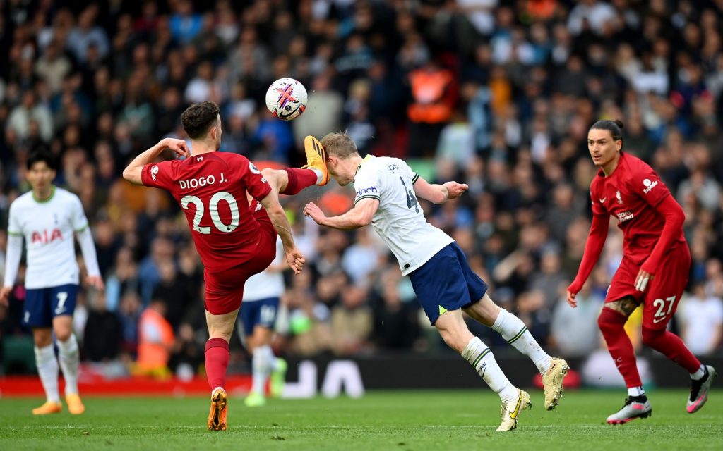 La frustración del Liverpool tras el error del VAR en la derrota ante el Tottenham