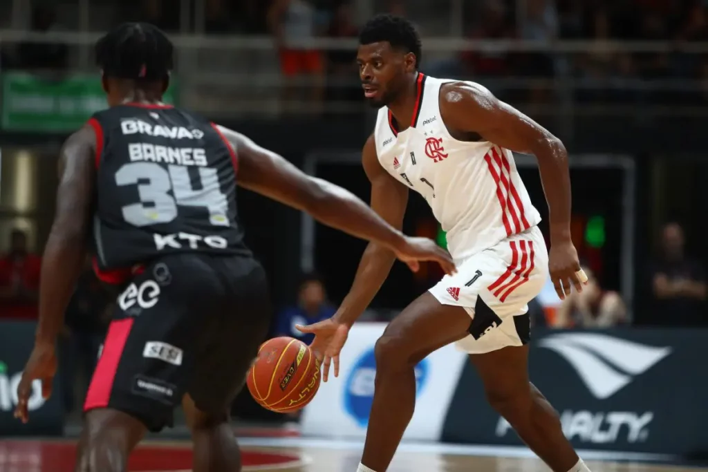 Flamengo pulls off incredible comeback to beat Pato Basquete in the NBB